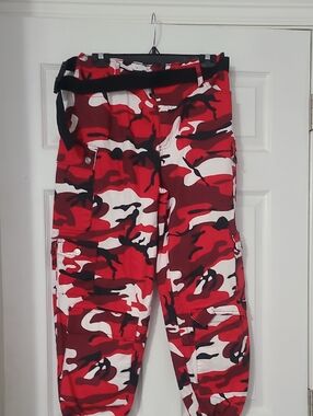 rue21 Red and Black Patterned Cargo Pants